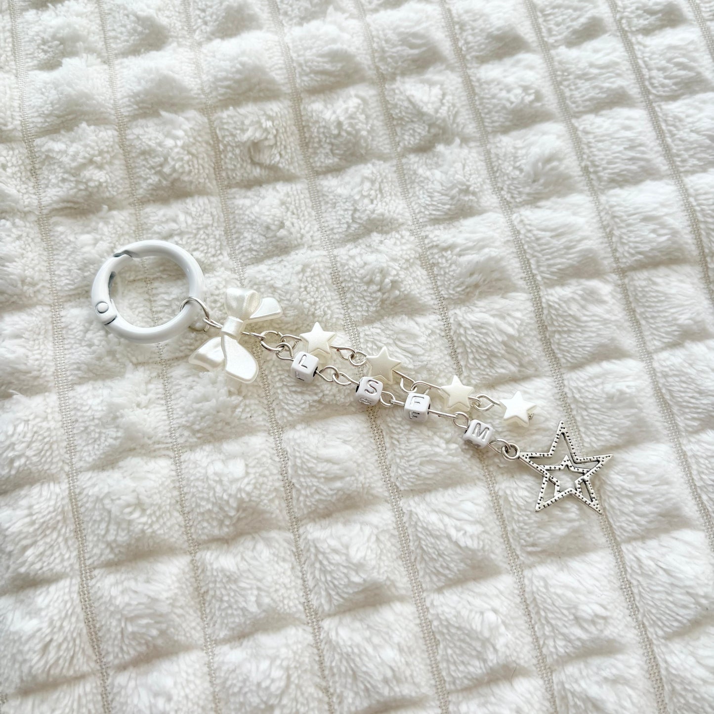 kpop le sserafim keychain