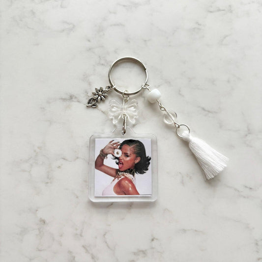 tyla interactive album keychain