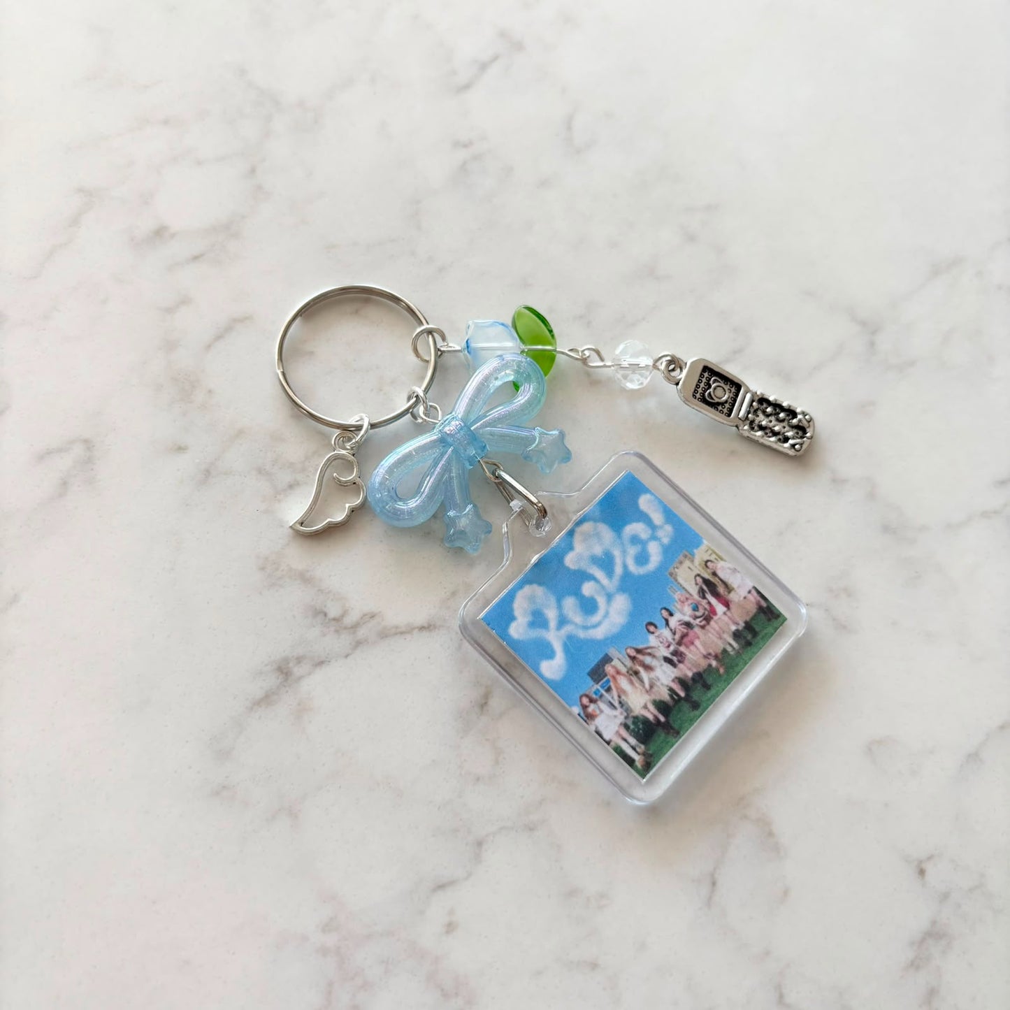 kpop hearts2hearts interactive album keychain